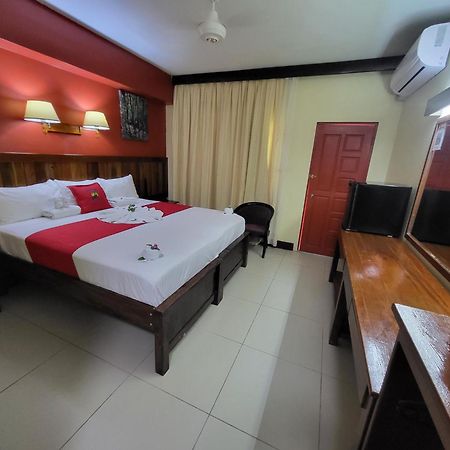 Caye Caulker Plaza Hotel 외부 사진