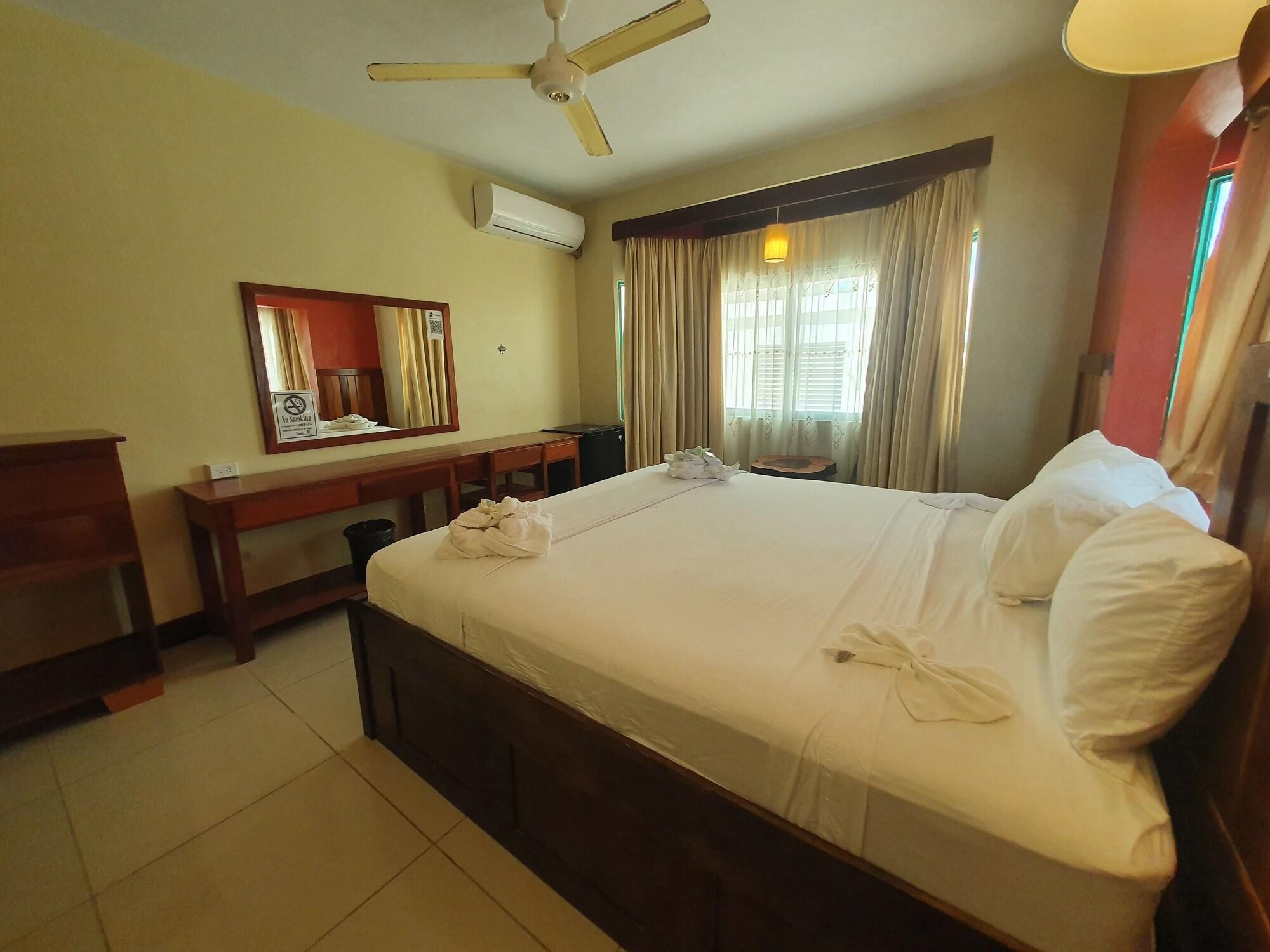 Caye Caulker Plaza Hotel 외부 사진
