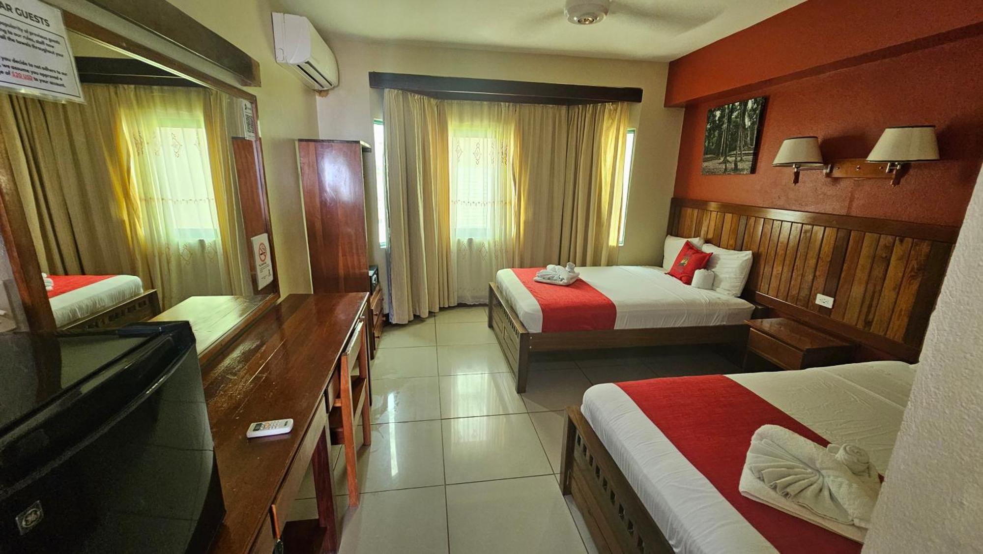 Caye Caulker Plaza Hotel 외부 사진