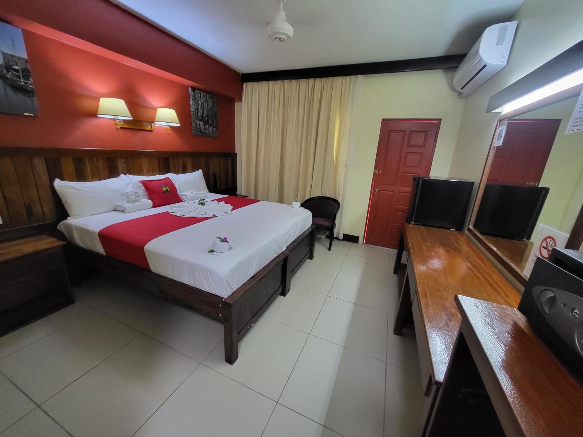 Caye Caulker Plaza Hotel 외부 사진