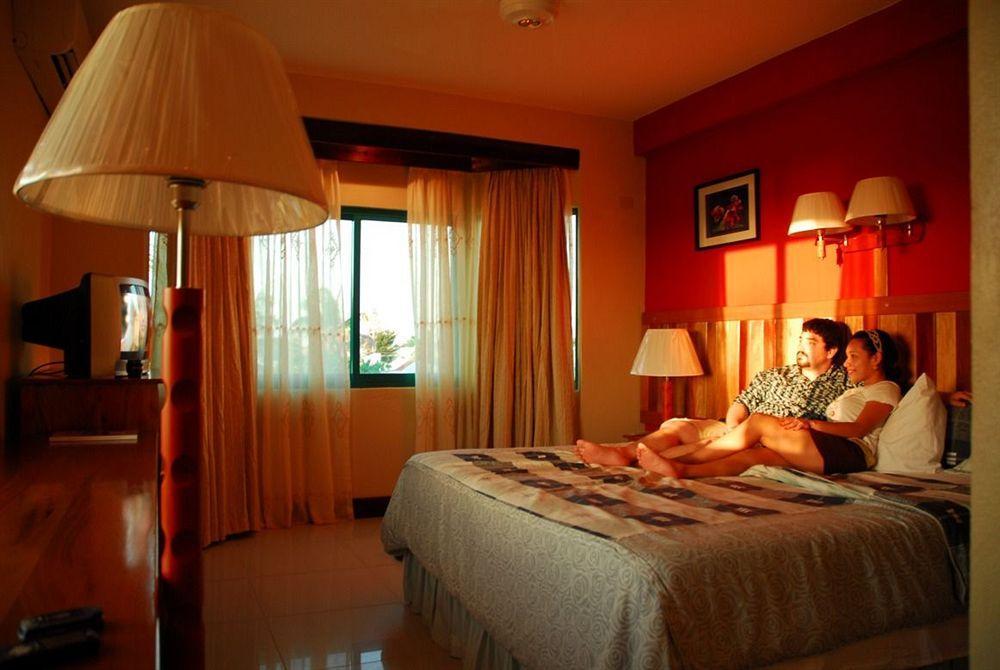 Caye Caulker Plaza Hotel 외부 사진